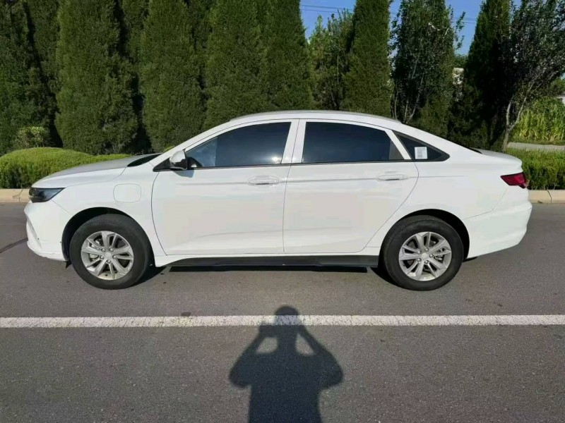 淄博24年吉利帝豪8