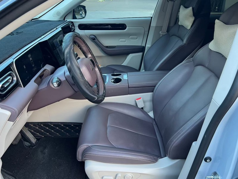 徐州24年零跑汽车C116