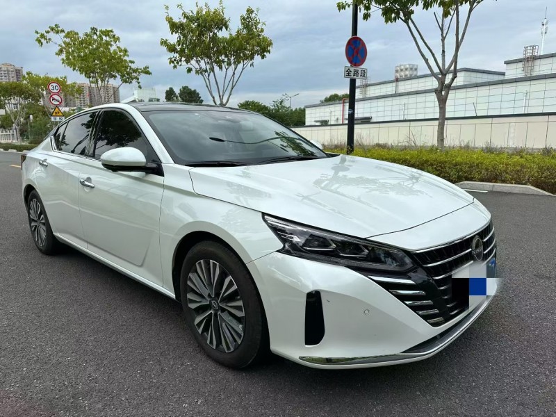 厦门23年日产天籁2