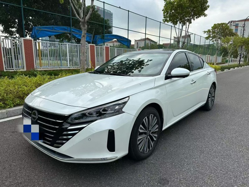 厦门23年日产天籁3