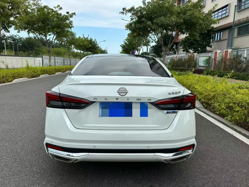 厦门23年日产天籁5