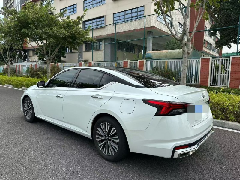 厦门23年日产天籁6