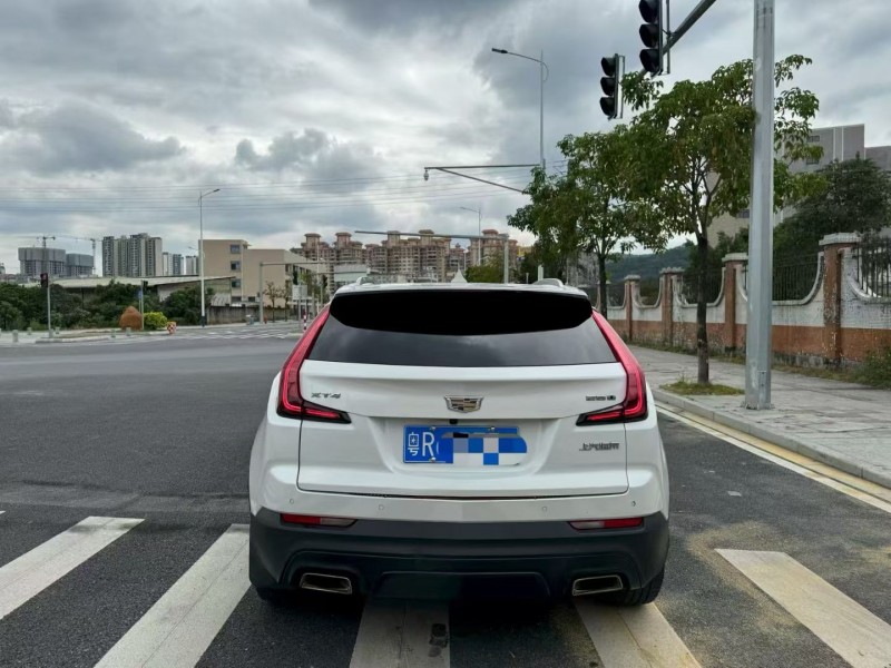 广州19年凯迪拉克XT44