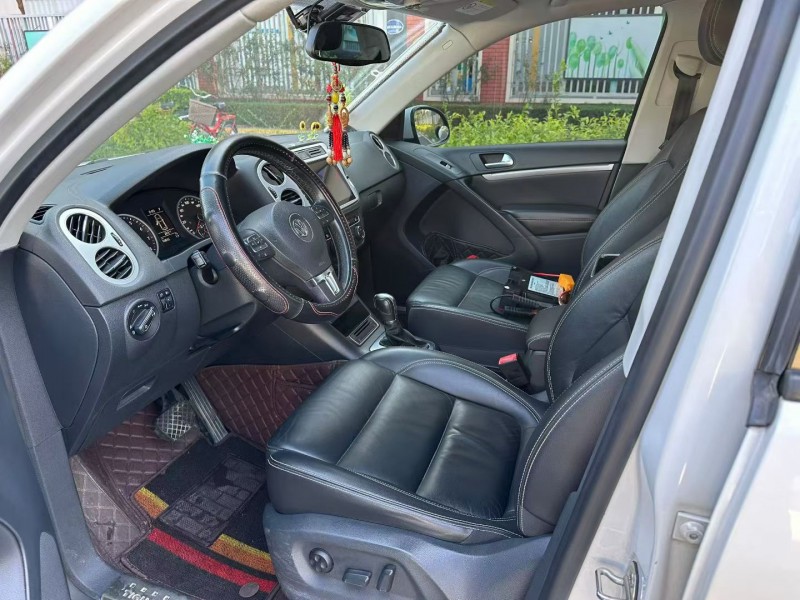 厦门17年大众途观7