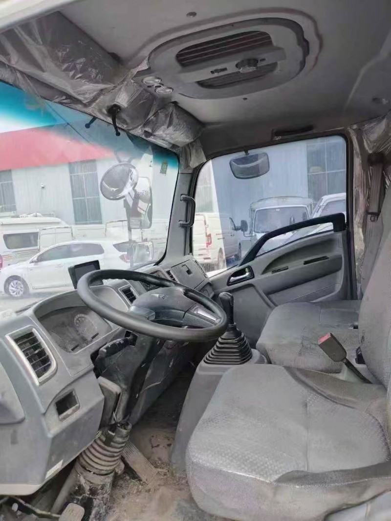 菏泽20年卡车系列重汽豪沃7