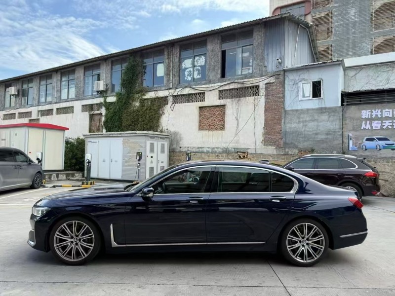 厦门20年宝马7系3