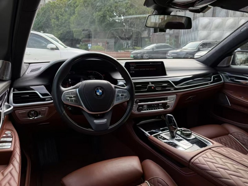 厦门20年宝马7系9