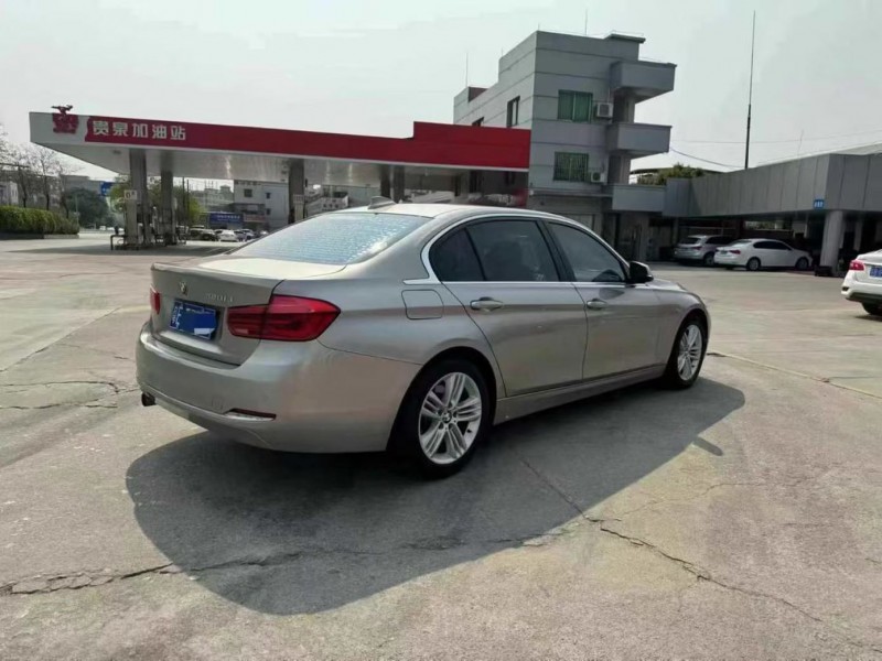 广州16年宝马3系8