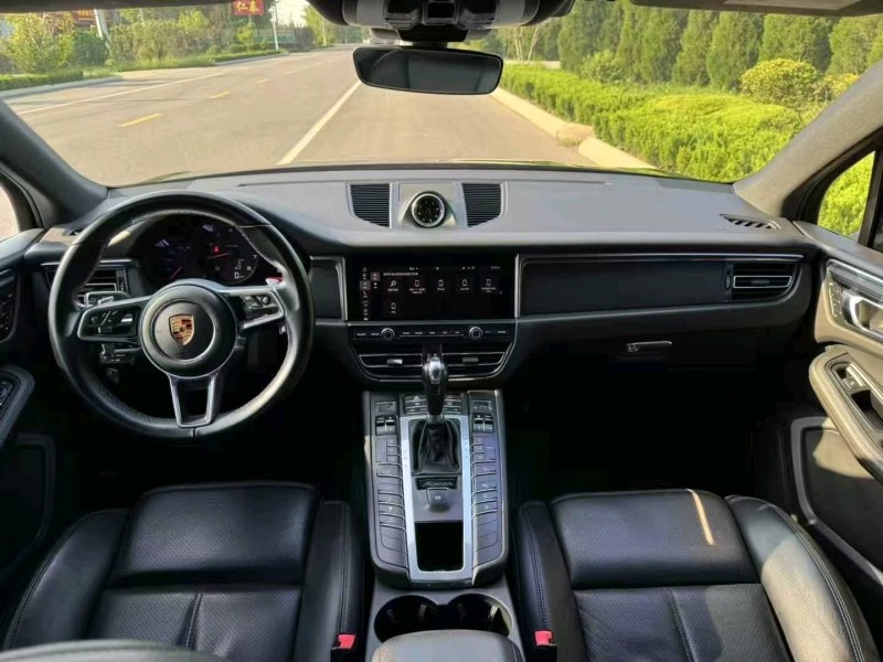 滨州19年保时捷Macan7