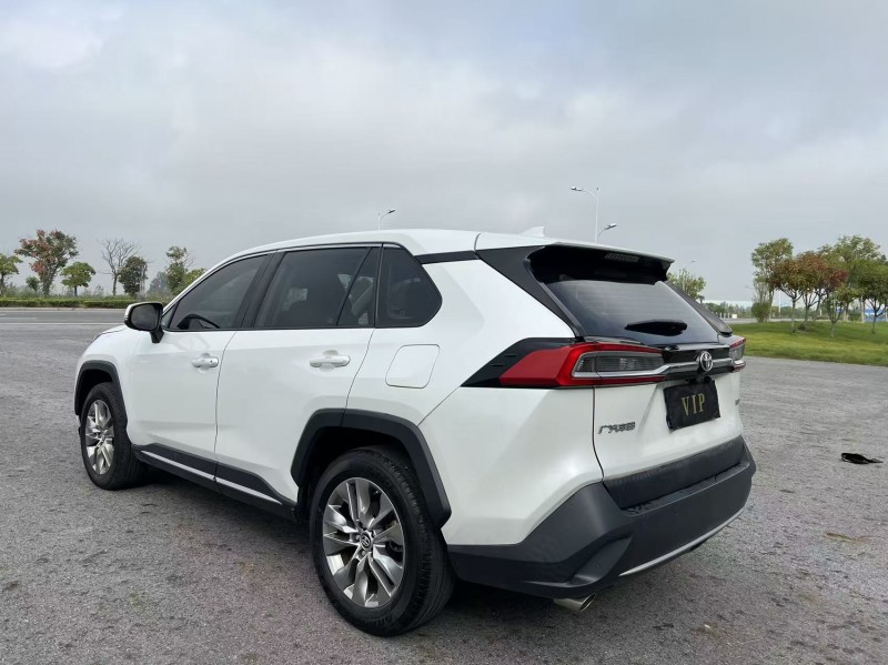 盐城22年丰田威兰达9