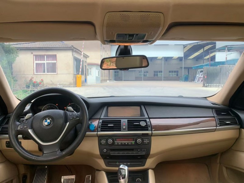 徐州09年宝马X65