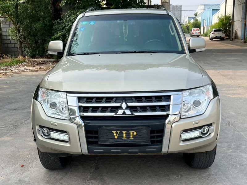 徐州18年三菱帕杰罗1