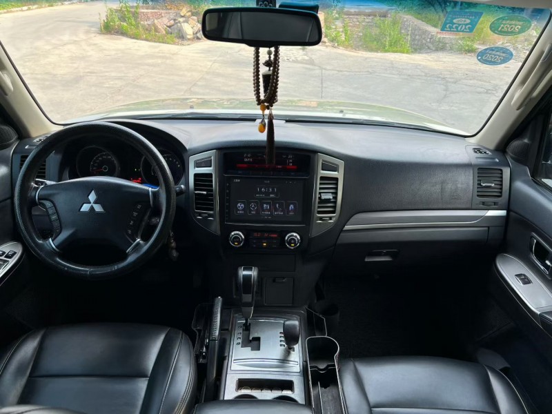 徐州18年三菱帕杰罗6