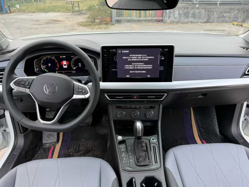 广州25年大众朗逸4