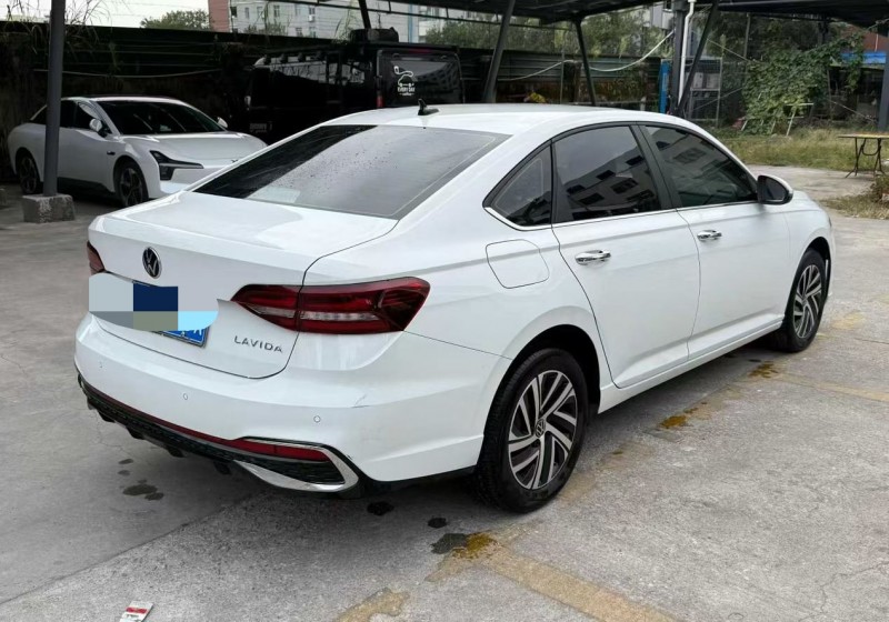 广州25年大众朗逸5