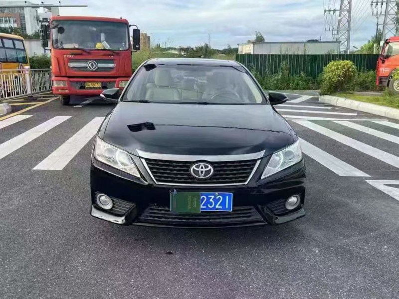 广州13年丰田凯美瑞1