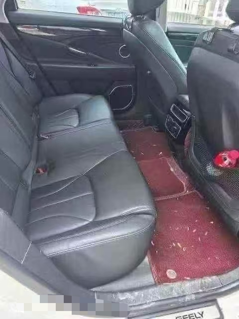 菏泽17年吉利博越5