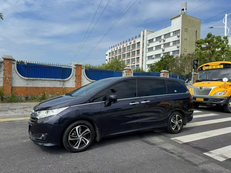 广州15年本田奥德赛2