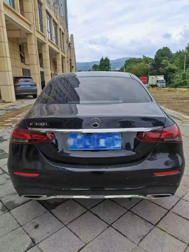 南昌21年奔驰E8