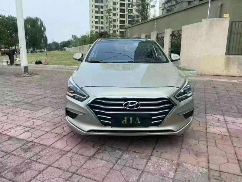 成都18年现代名图1