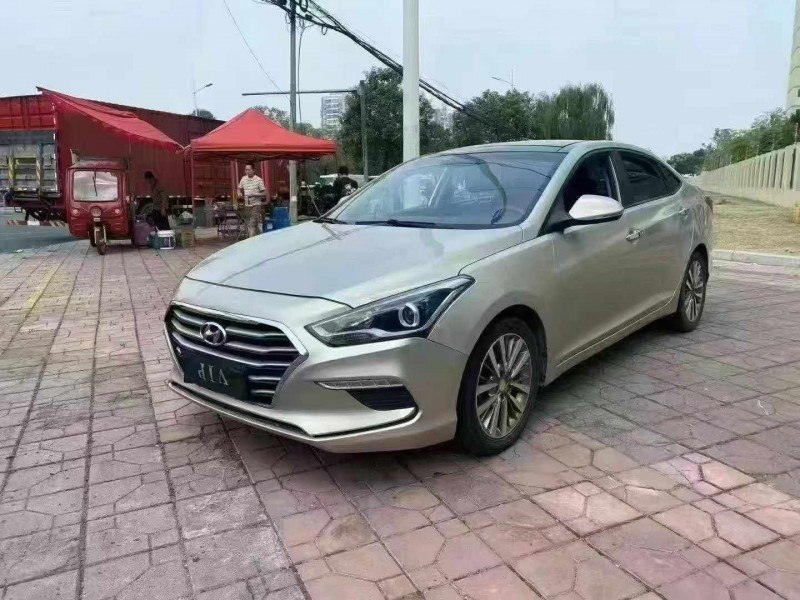 成都18年现代名图2