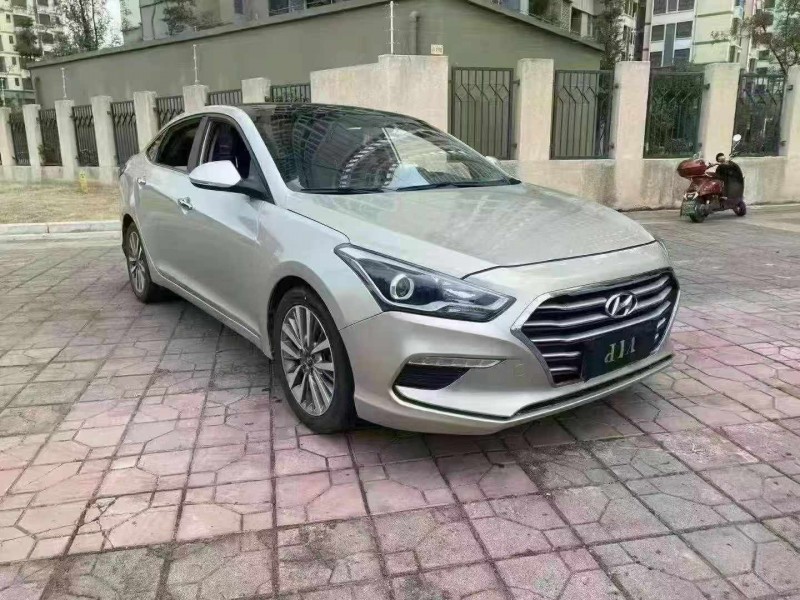 成都18年现代名图3