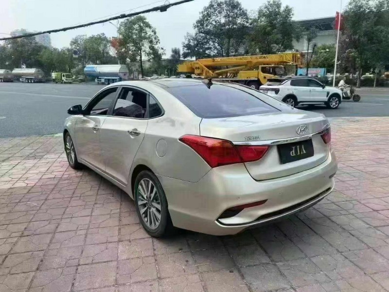 成都18年现代名图7