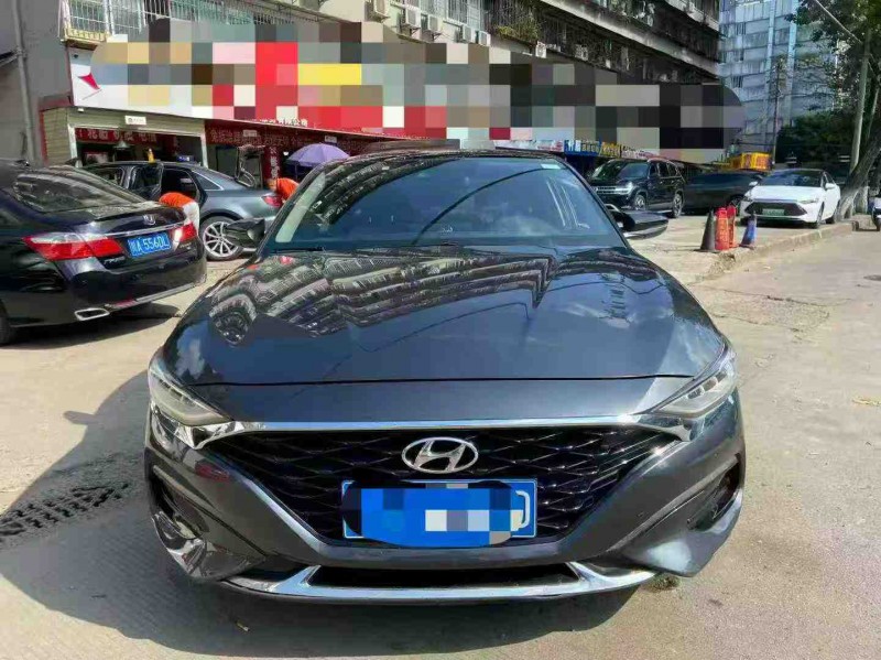 成都21年现代菲斯塔1