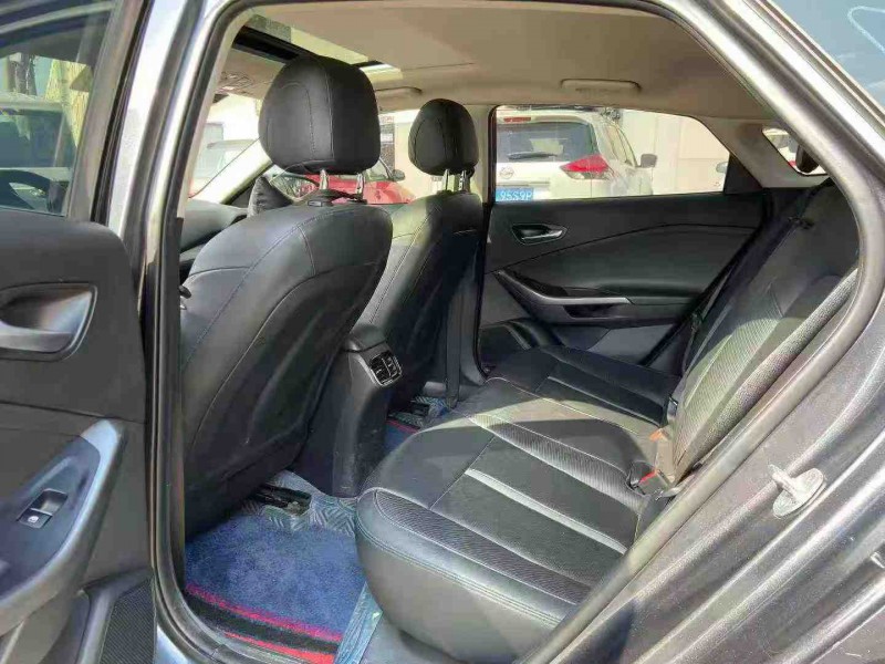 成都21年现代菲斯塔5