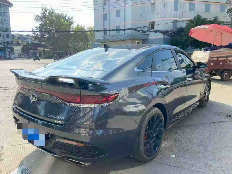 成都21年现代菲斯塔8