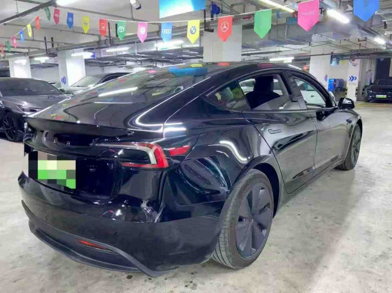 成都24年特斯拉MODEL 38