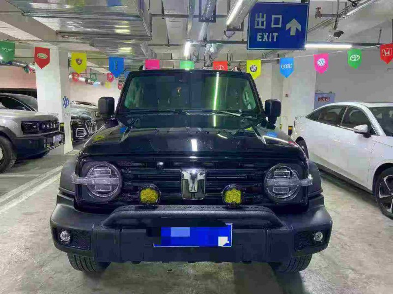 成都23年长城汽车坦克1