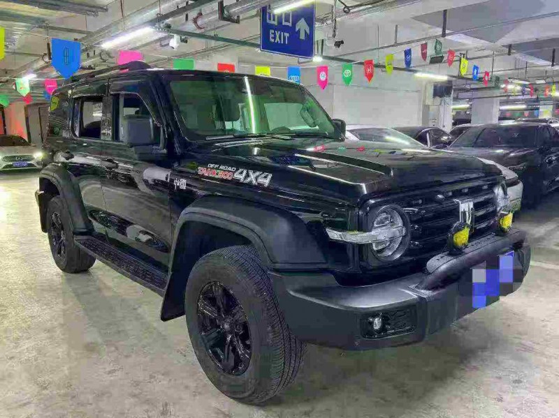 成都23年长城汽车坦克2