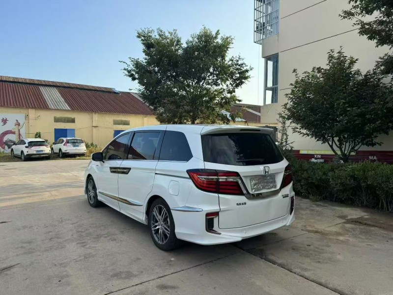 徐州20年本田艾力绅3