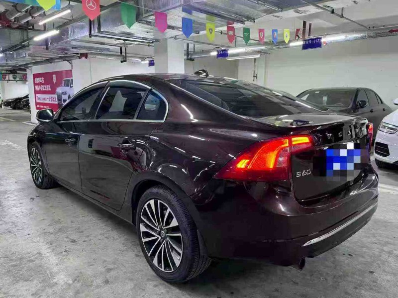 成都18年沃尔沃S60L7