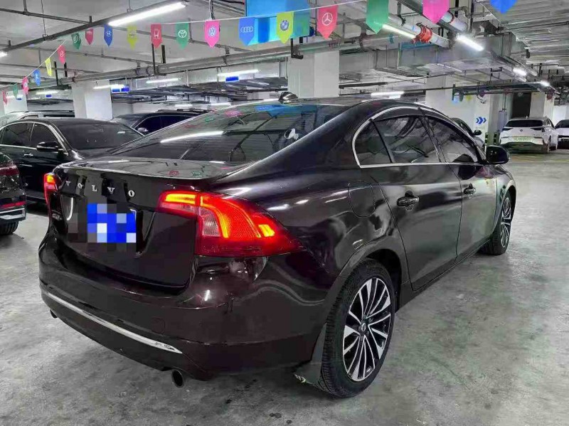 成都18年沃尔沃S60L8
