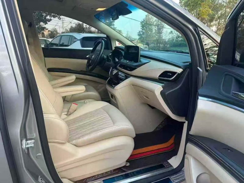 徐州23年别克GL87