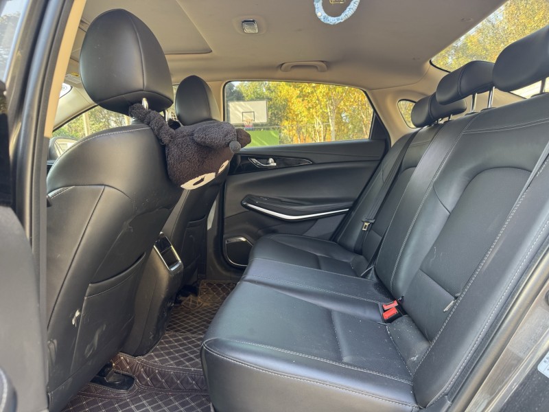 郑州20年长安汽车锐程9