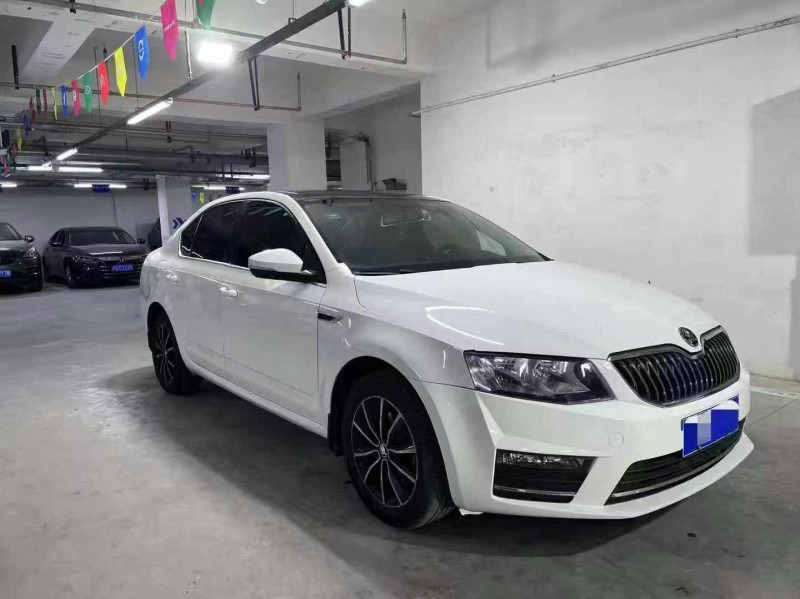 成都16年斯柯达明锐2