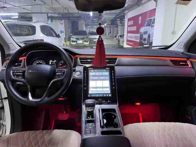 成都21年荣威RX56