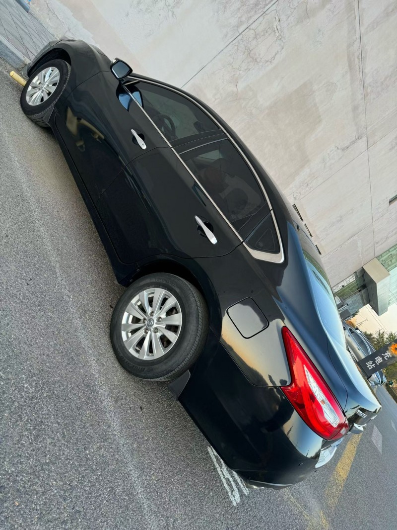 营口19年日产天籁7