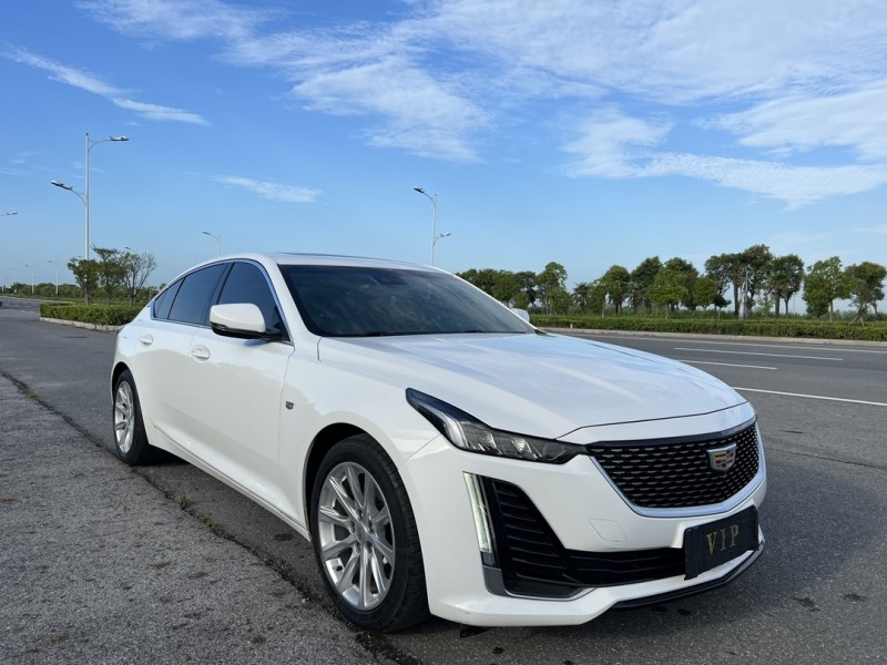 盐城20年凯迪拉克CT52