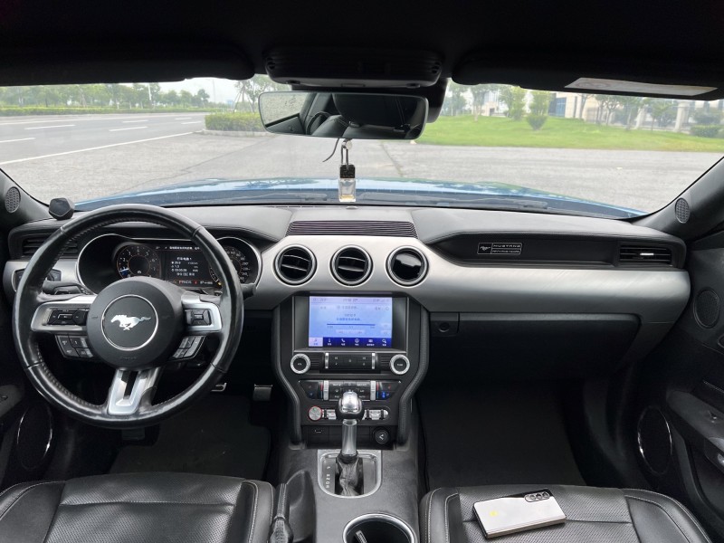 盐城20年福特野马5