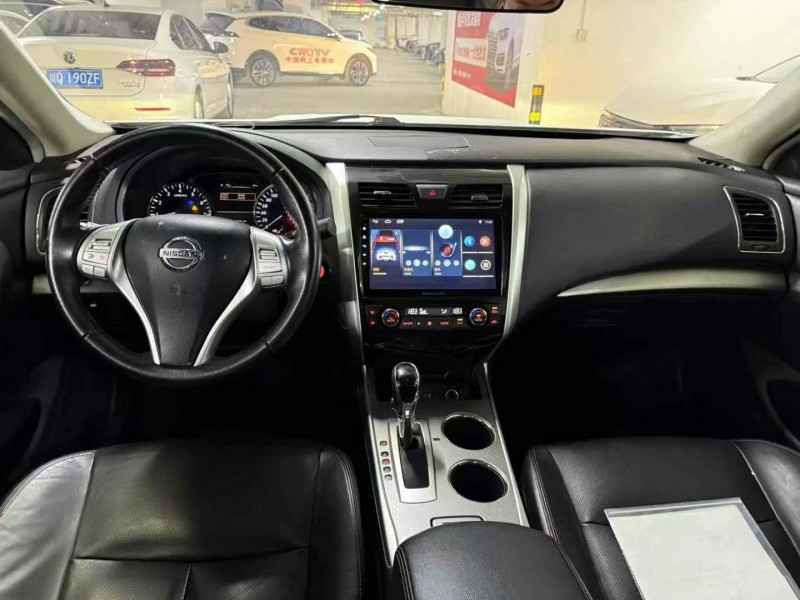 成都18年日产天籁6