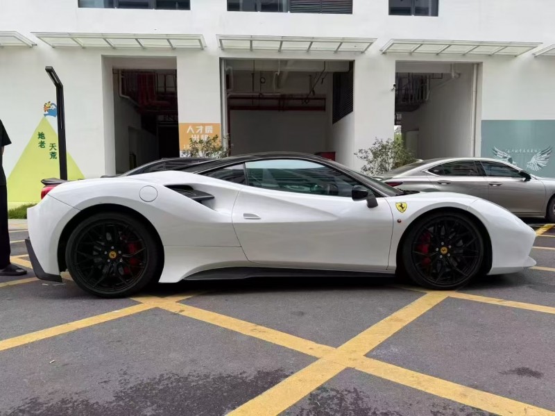 深圳15年法拉利4887