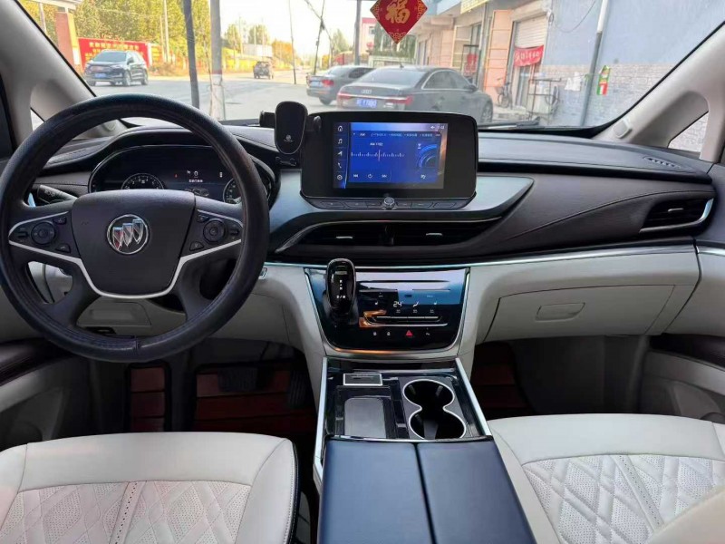 保定21年别克GL85