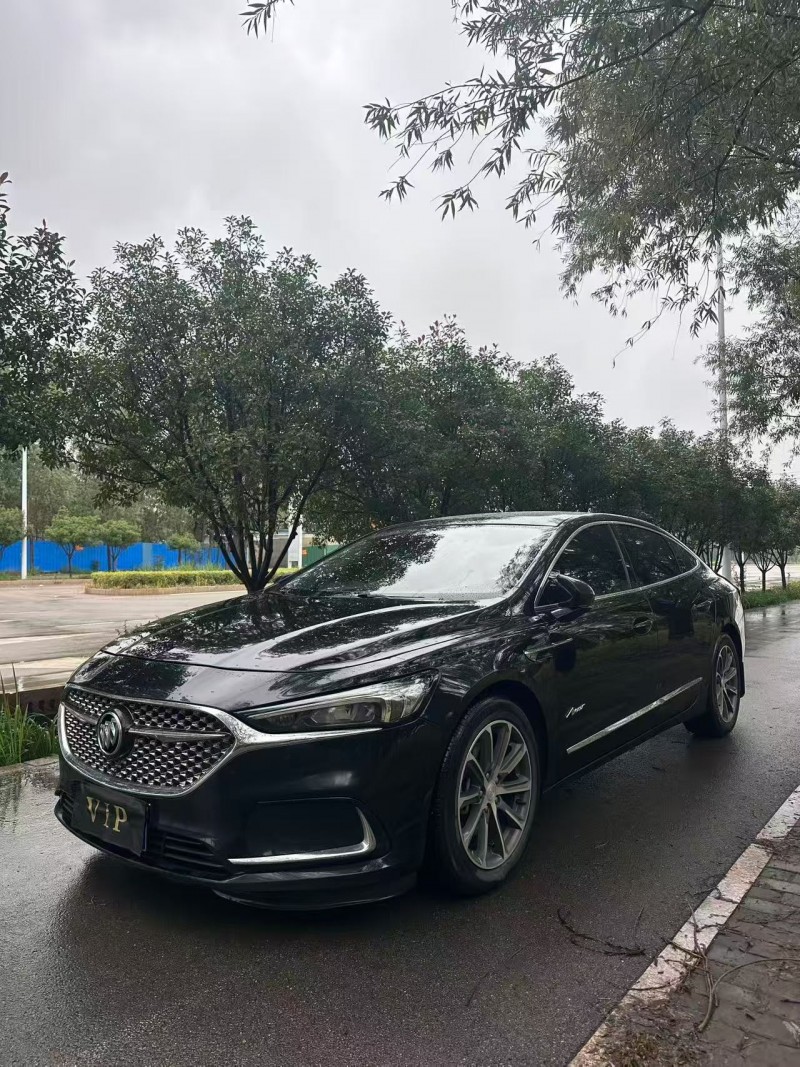 枣庄21年别克君越2