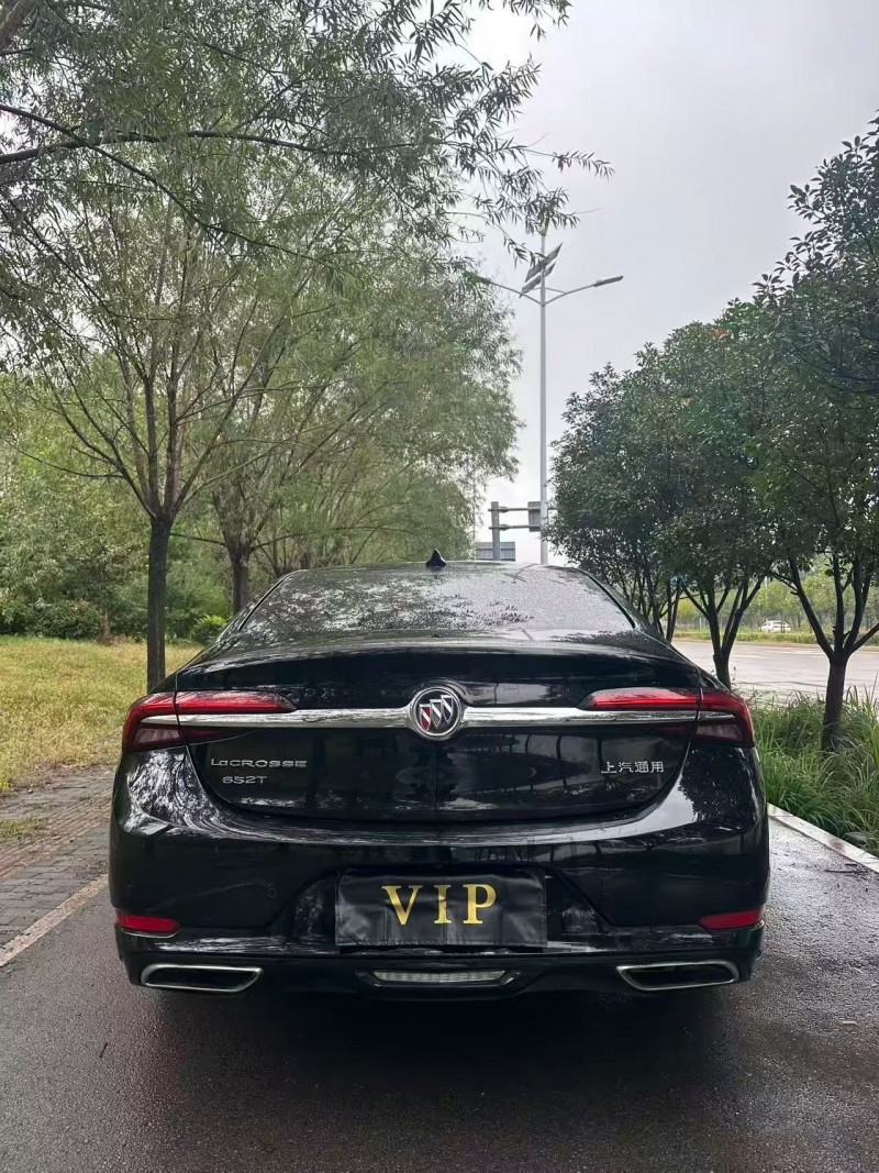 枣庄21年别克君越9