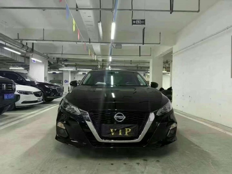 成都22年日产天籁1