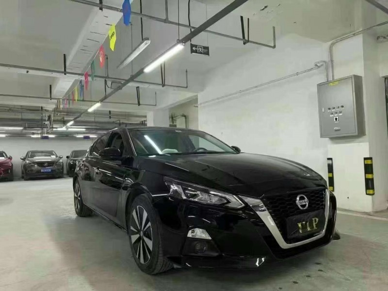 成都22年日产天籁2